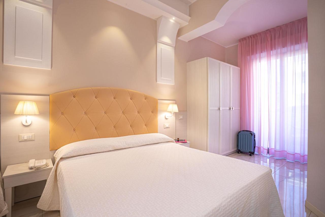Hotel Pineta Bellaria – Igea Marina Kültér fotó