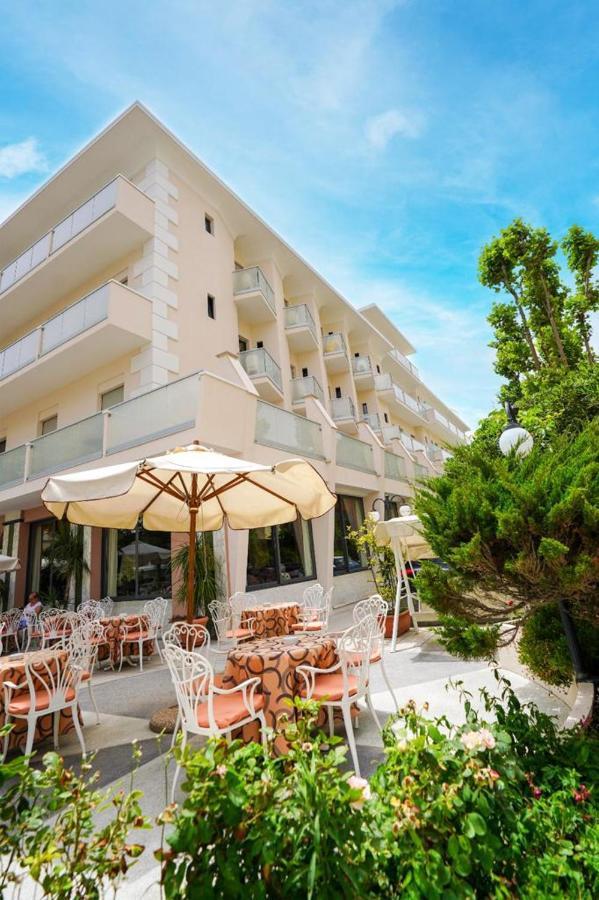 Hotel Pineta Bellaria – Igea Marina Kültér fotó