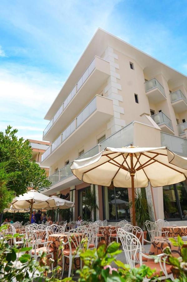 Hotel Pineta Bellaria – Igea Marina Kültér fotó