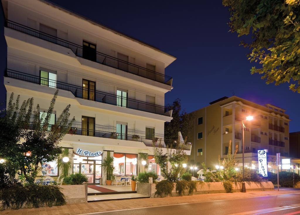 Hotel Pineta Bellaria – Igea Marina Kültér fotó