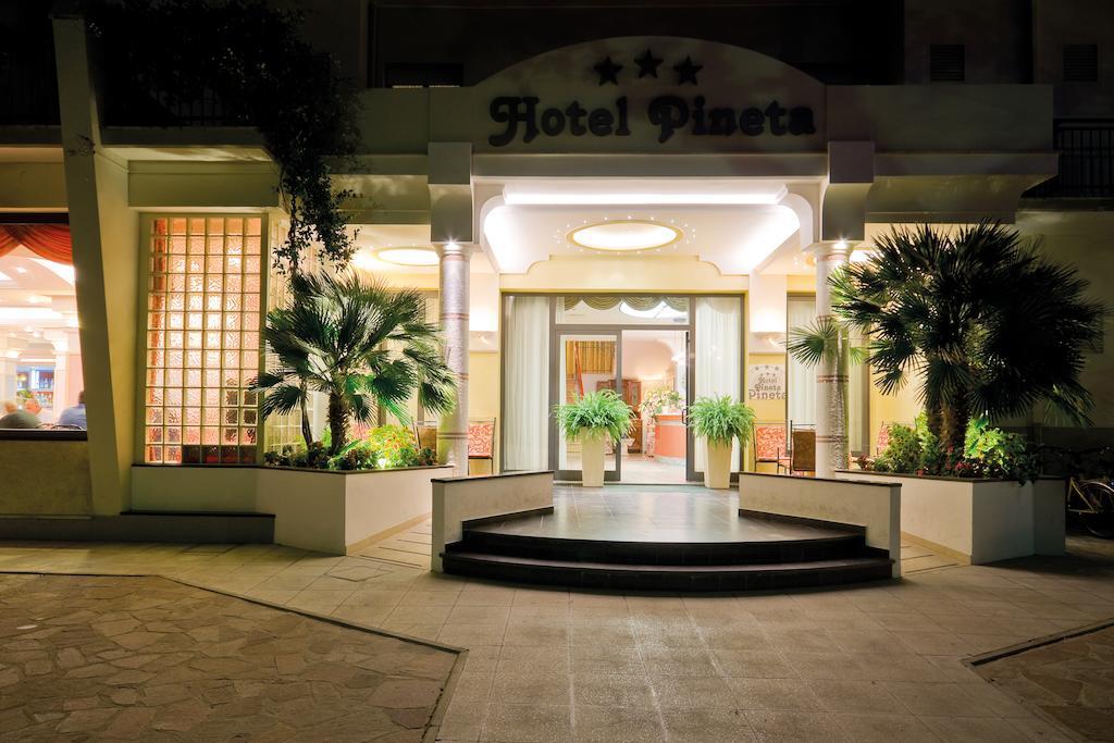 Hotel Pineta Bellaria – Igea Marina Kültér fotó