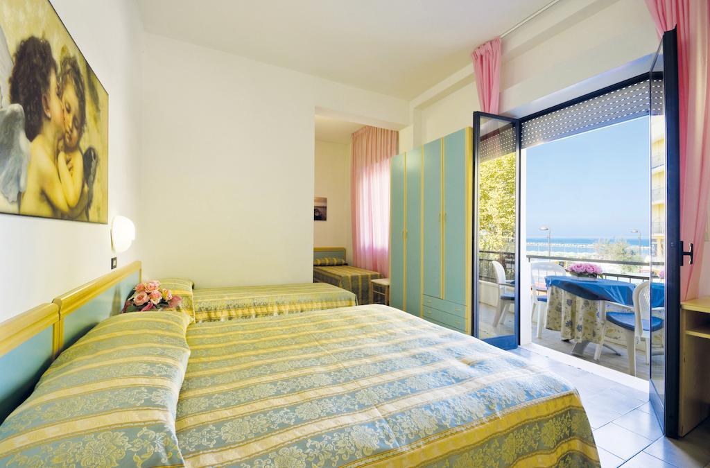 Hotel Pineta Bellaria – Igea Marina Szoba fotó
