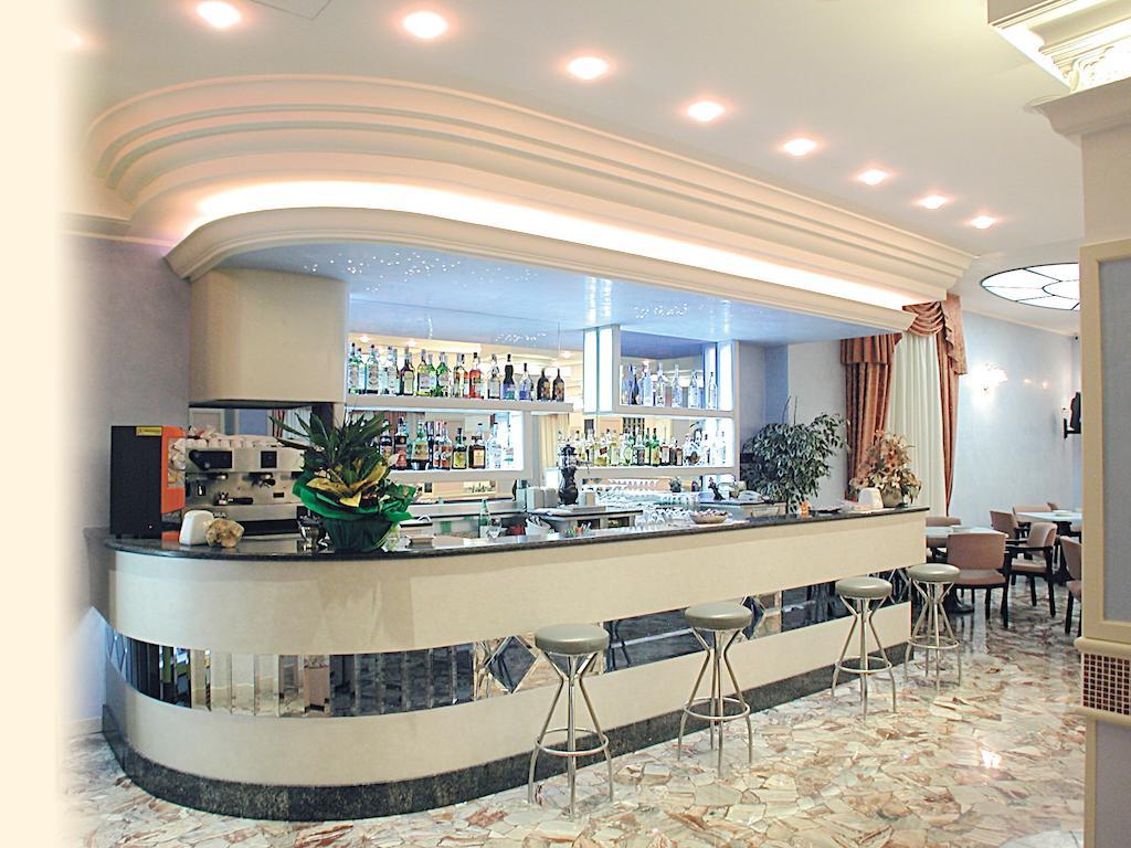 Hotel Pineta Bellaria – Igea Marina Kültér fotó